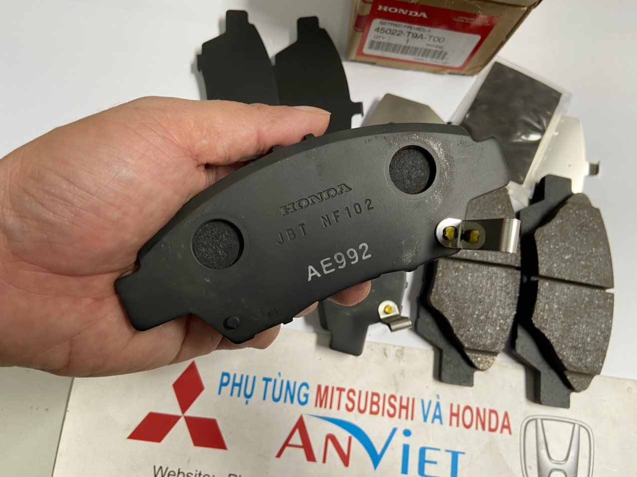 Má phanh trước xe Honda JAZZ 